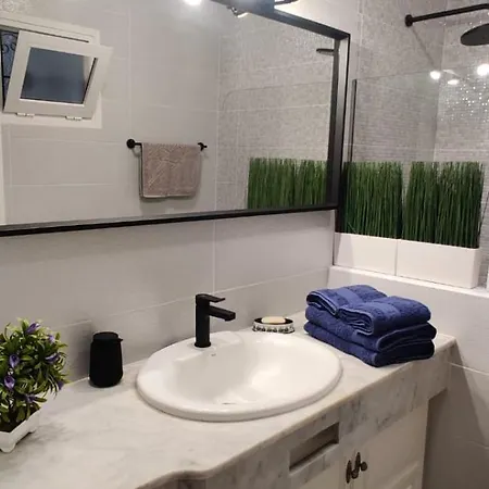 Apartamento Luminous In Quiet Area *