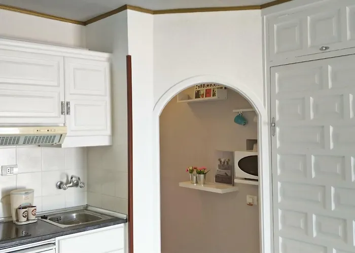 Luminous In Quiet Area *